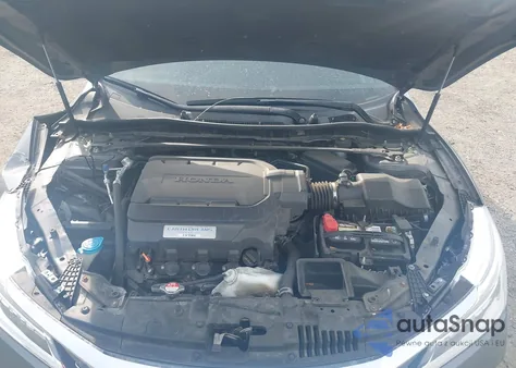 2017 Honda Accord Touring V6 from USA, damaged, VIN 1HGCR3F99HA045603